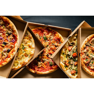 2x pizza podľa vlastného výberu + nápoj s donáškou v rámci Košíc v cene z Pizza LARA