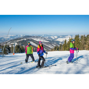Celodenný skipas na denne a večerné lyžovanie v Snowparadise Veľká Rača, variant aj so zapožičaním výstroja