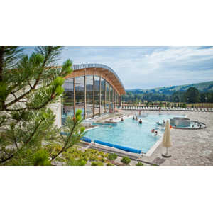 Dovolenka s polpenziou a bazénom v horskom hoteli Rysy len 7 km od aquaparku Terma Bania