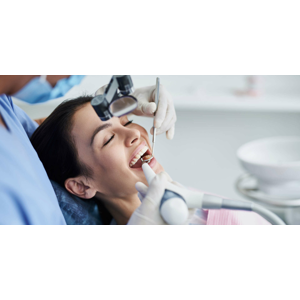 Kompletné vstupné vyšetrenie s dentálnou hygienou s pieskovaním