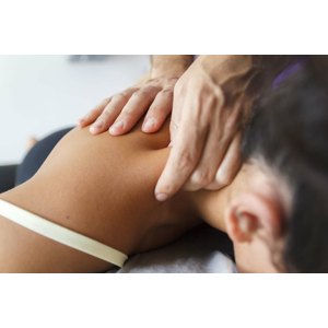 Liečebná masáž fyzioterapeutom (mäkké techniky) v rehabilitačnej Klinike Refit
