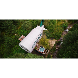 Lietadlo v lese - netradičné ubytovanie s neobmedzeným vstupom do sauny a vírivky