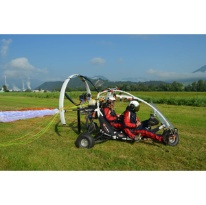Nezabudnuteľný tandem motorový paragliding pri Bratislave + video