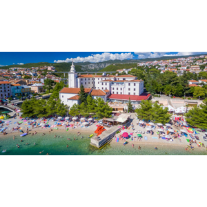 Pobyt v chorvátskom Hoteli Kaštel priamo pri pláži s polpenziou
