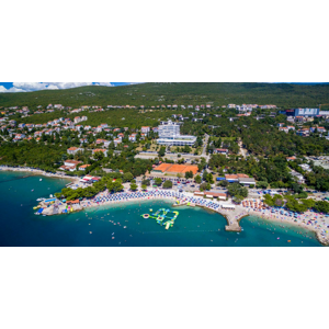 Pobyt v chorvátskom Hoteli Omorika neďaleko pláže s polpenziou