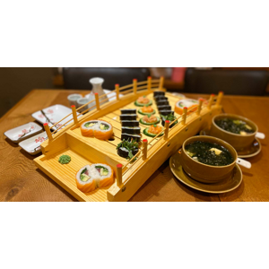 Poké bowl set alebo Sushi set pre 2 osoby v pravej vietnamskej reštaurácii Gao Restaurant
