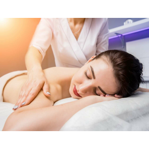 Relaxačná olejová masáž alebo akupresúrna masáž nôh