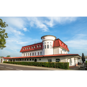 Romantika pre dvoch vo vinárskej oblasti južnej Moravy v hoteli Styria s polpenziou, bazénom a platnosťou až do júna 2023