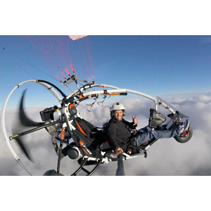 Tip na darček: Jedinečný tandemový motorový paragliding okolo Liptovskej Mary so skúseným pilotom