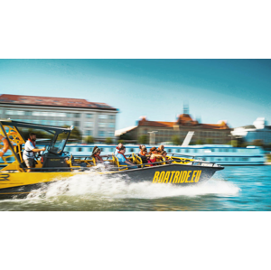 Zážitok na vode - adrenalínová plavba na lodi speedboat YELLOW po Bratislave s výhľadmi na ikonický hrad či UFO